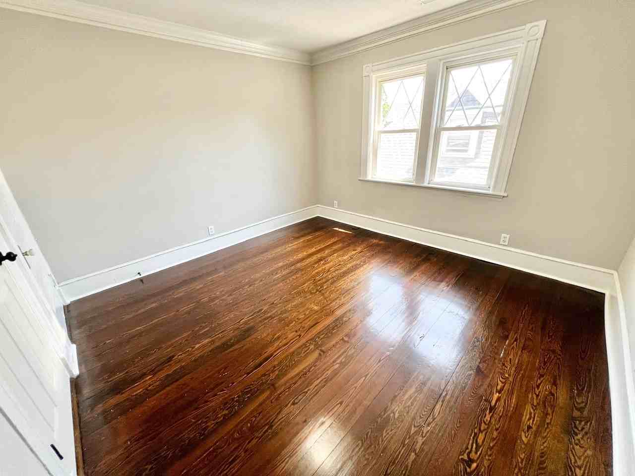 9 Abbotsford St #3 - Photo 2 of 41