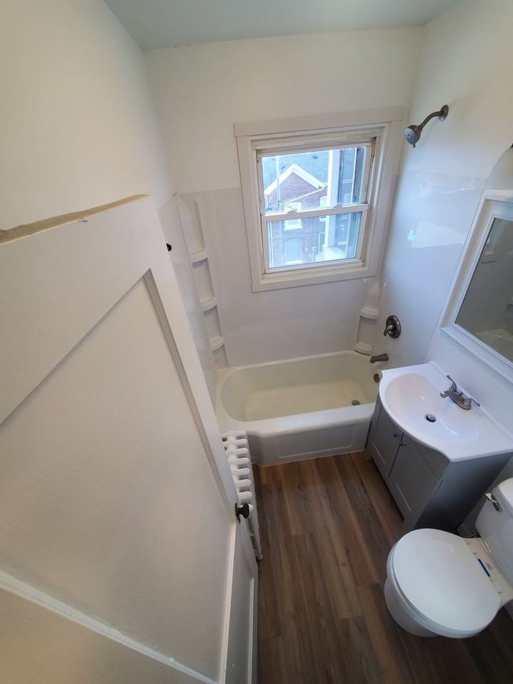 1338 Main St #4 - Photo 2 of 3