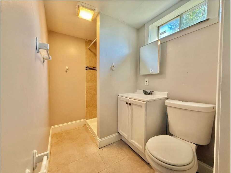 4740 Vancouver Rd - Photo 4 of 21