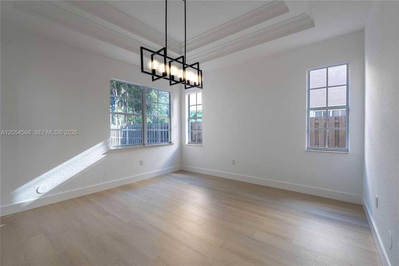 11213 Nw 71st Ter #11213 - Photo 6 of 27