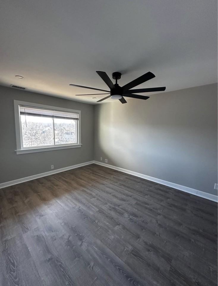 1050 21st Ave Nw #41 - Photo 3 of 12