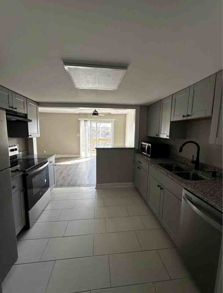 1050 21st Ave Nw #41 - Photo 6 of 12