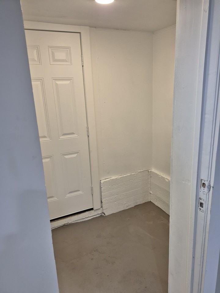 34 Broadway St - Photo 2 of 21