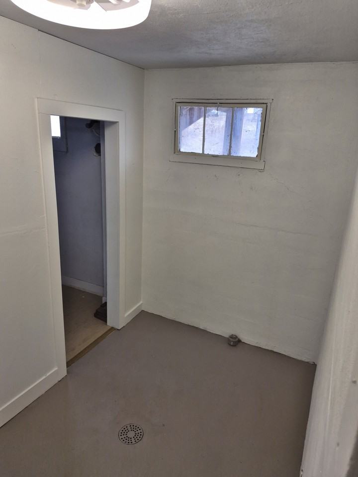 34 Broadway St - Photo 6 of 21