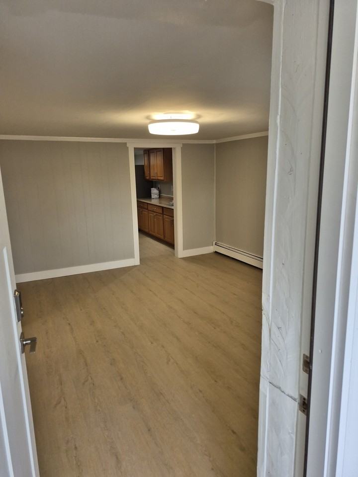 34 Broadway St - Photo 7 of 21