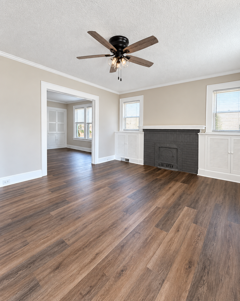 237 1st St E - Photo 4 of 5