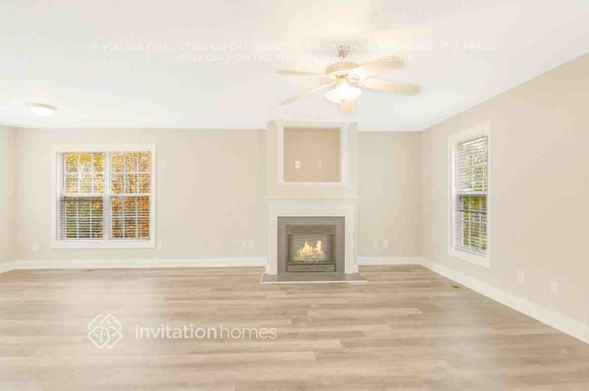 460 Texanna Way - Photo 4 of 28