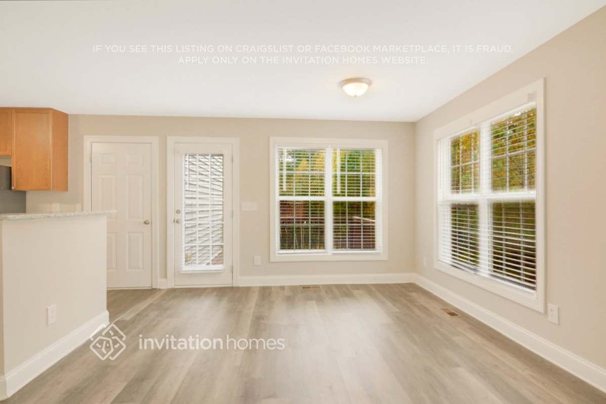 460 Texanna Way - Photo 6 of 28