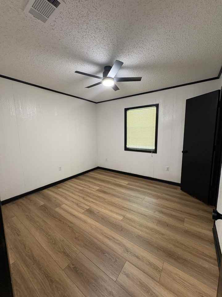 206 Albert St #B - Photo 6 of 13