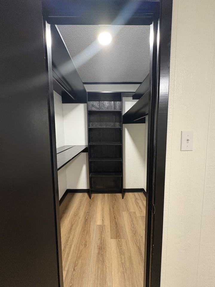 206 Albert St #B - Photo 7 of 13