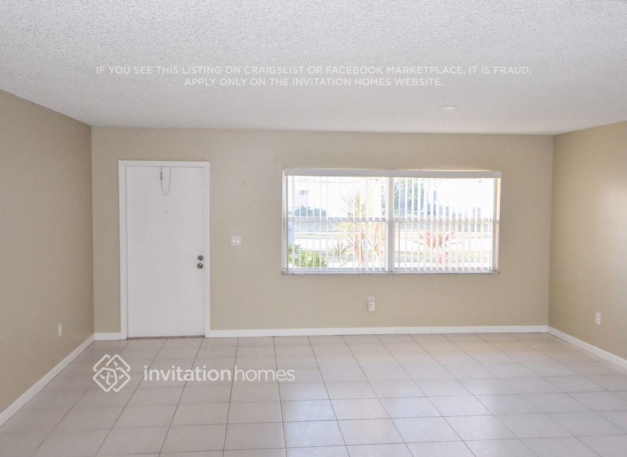 11123 Landsman St - Photo 2 of 11