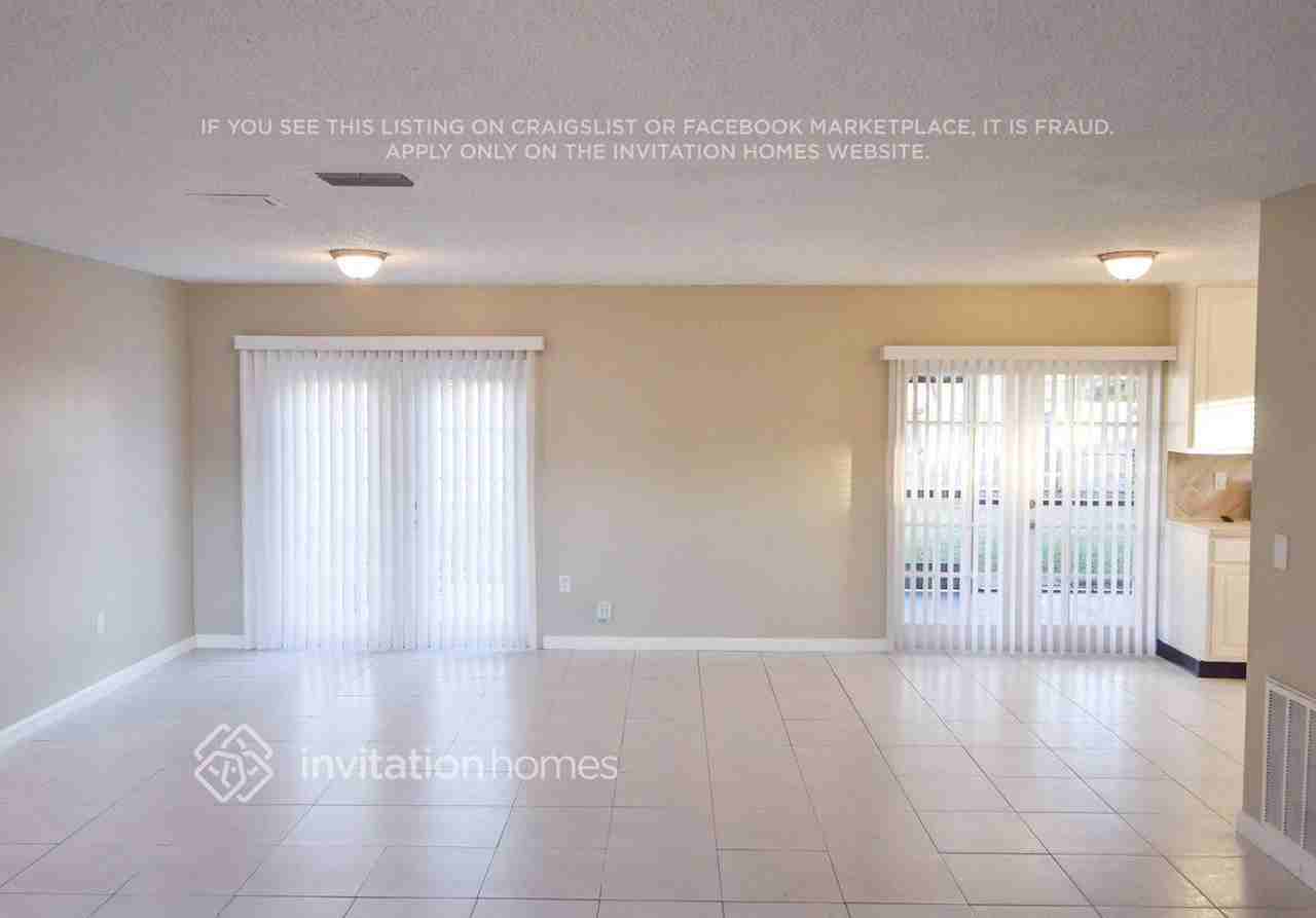 11123 Landsman St - Photo 3 of 11