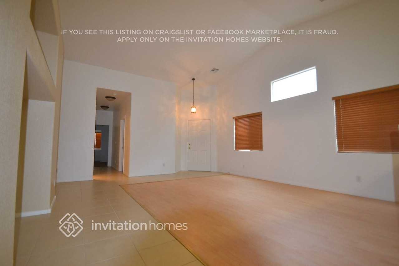 616 Cowboy Cross Ave - Photo 2 of 6