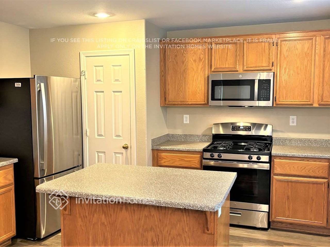 1152 Golden Apple St - Photo 2 of 8