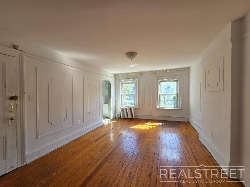 27 Cheever Pl #4 - Photo 3 of 11