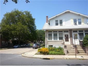 1951 W Allen St - Photo 2 of 12