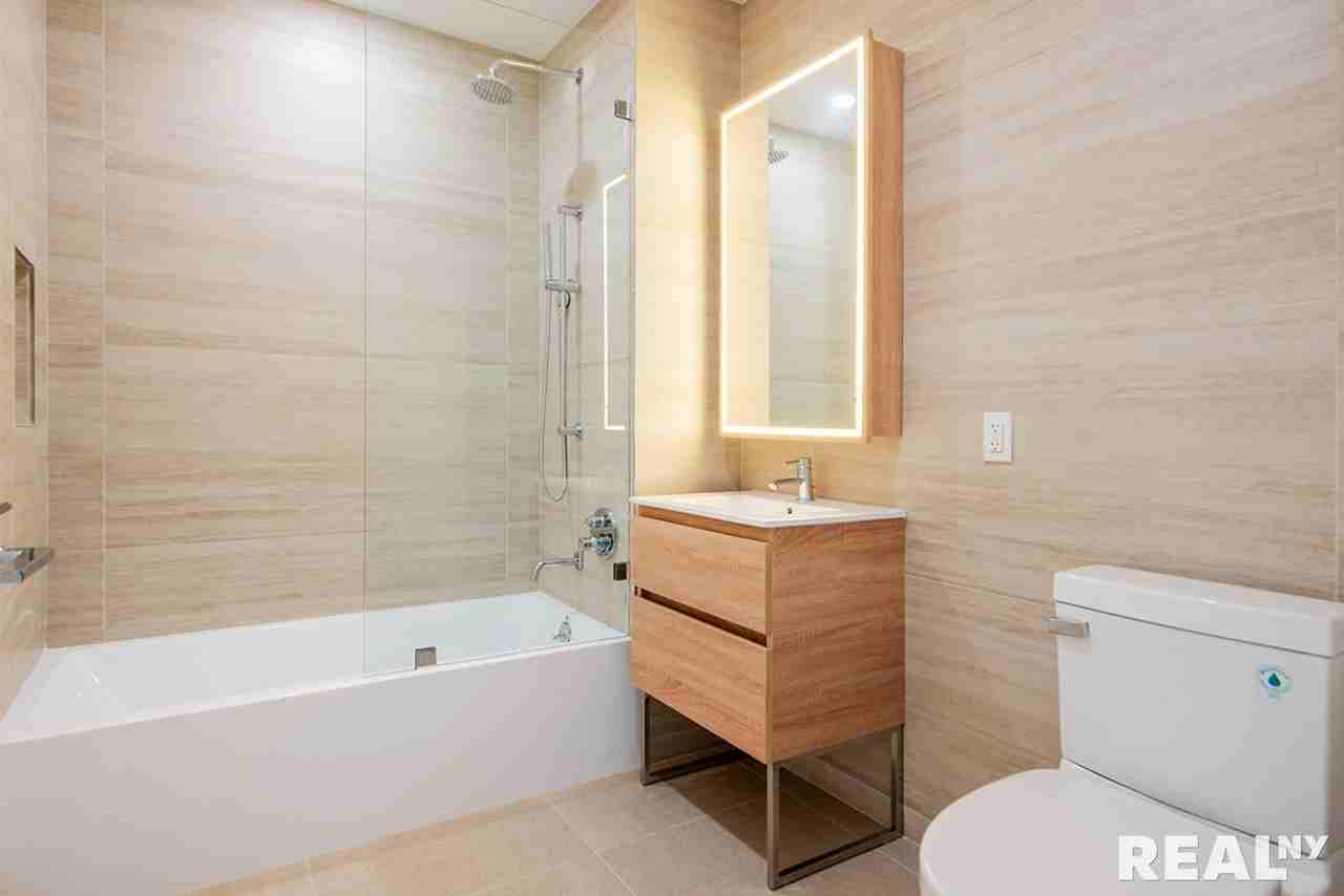 Fleet Pl #3F - Photo 5 of 17