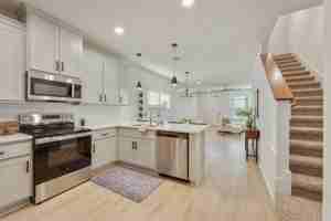 featured image of 264 Richards St #1