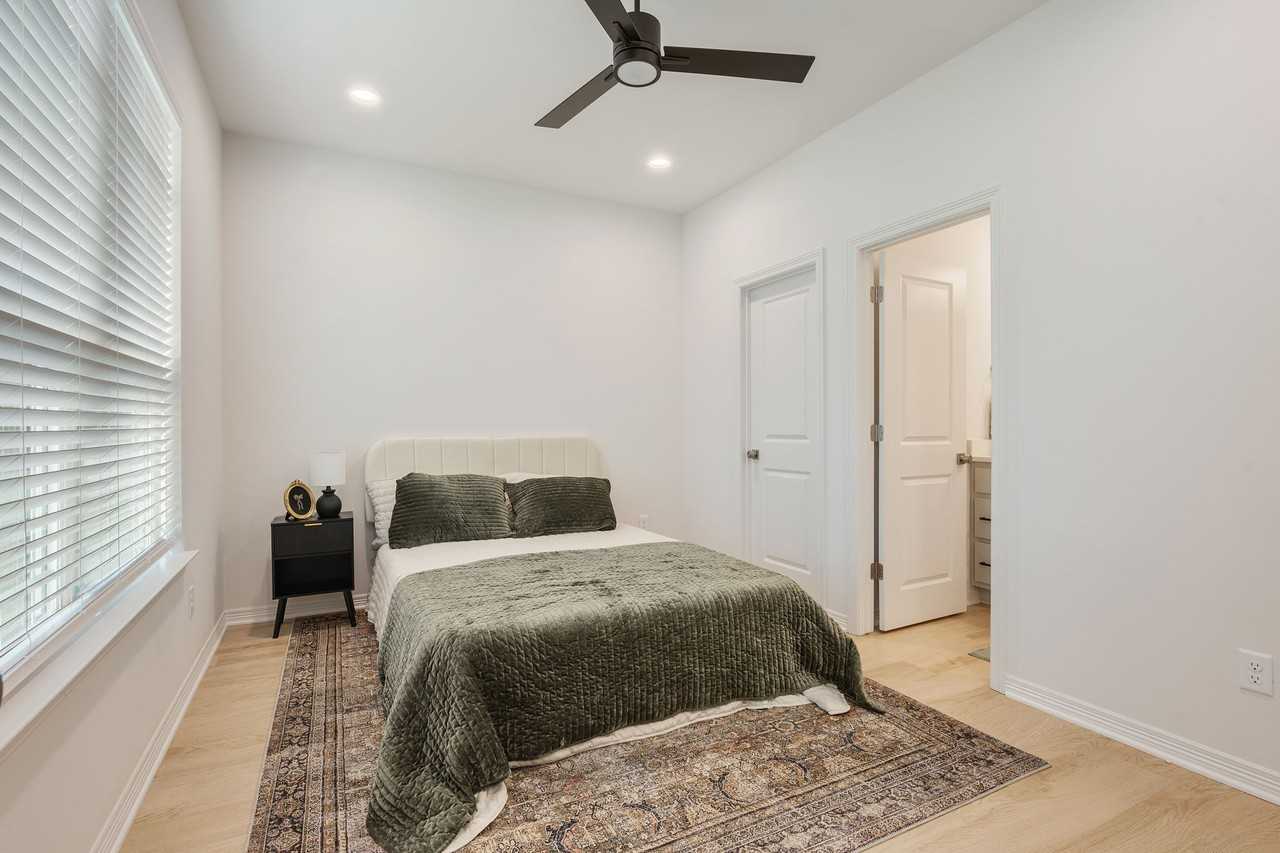 2105 Crest St #1 - Photo 2 of 13