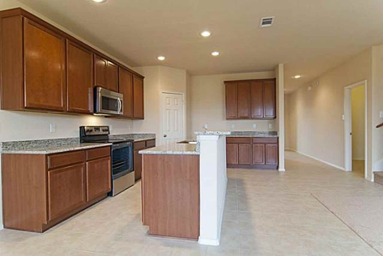 7509 Berrenda Dr - Photo 4 of 16