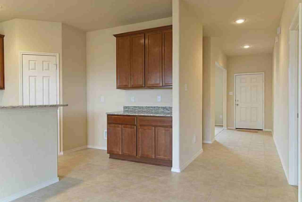 7509 Berrenda Dr - Photo 6 of 16