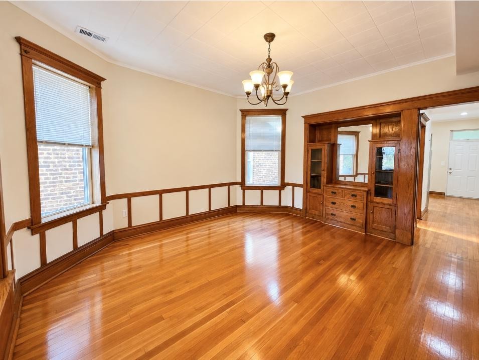 3855 W Wrightwood Ave - Photo 4 of 9