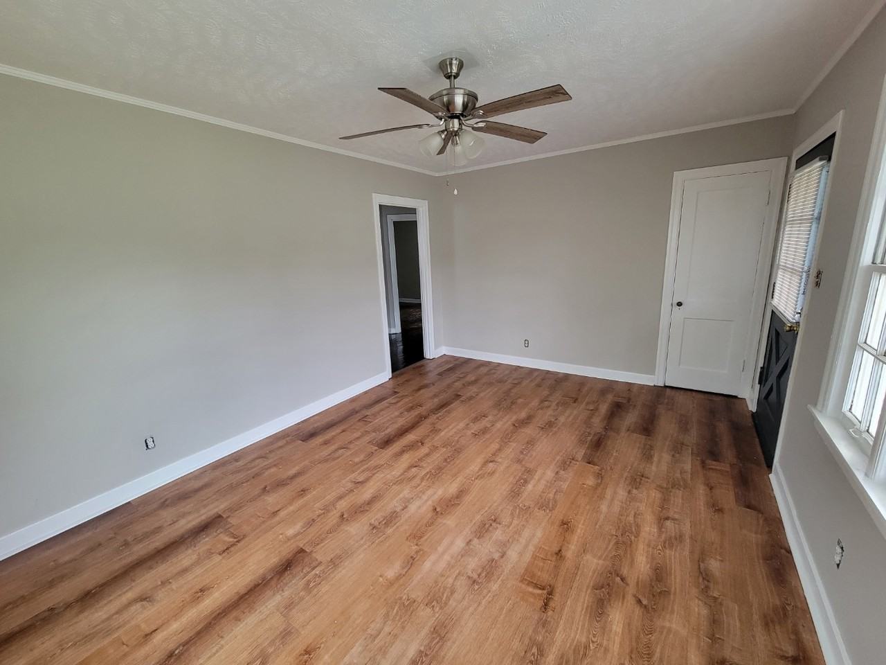 66 Webber St - Photo 4 of 11