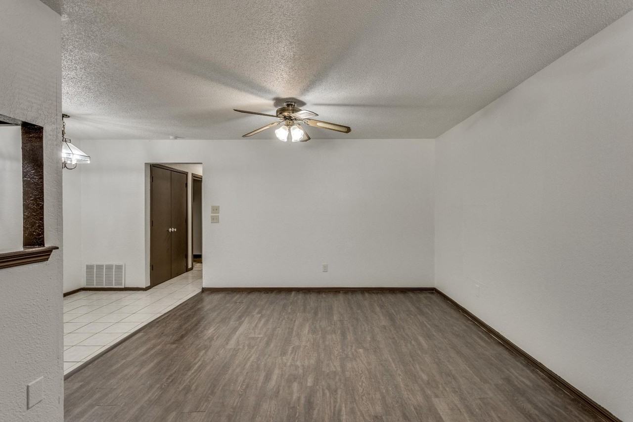 2210 Sw 30th St - Photo 6 of 20