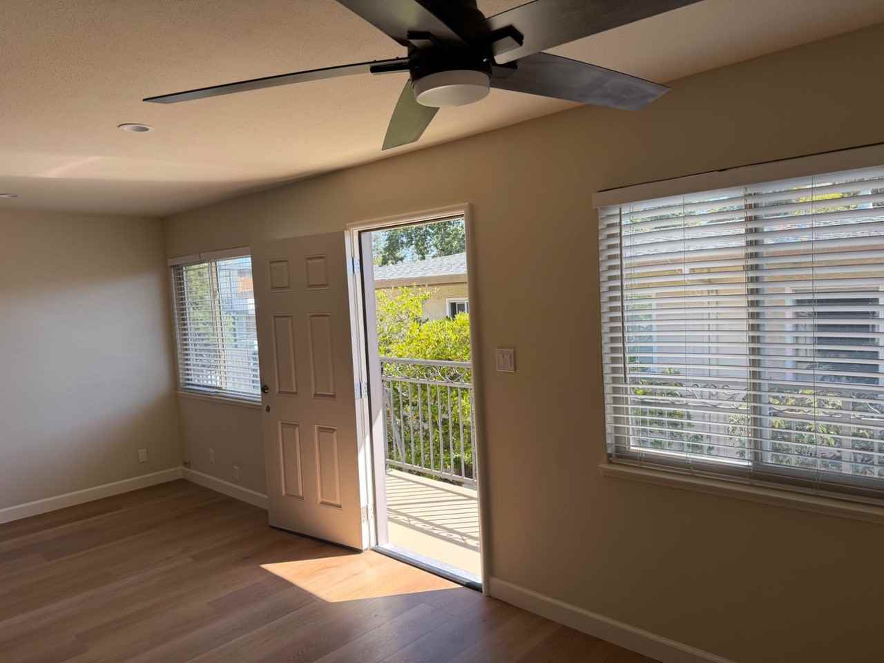 130 Village Ct - Photo 3 of 10