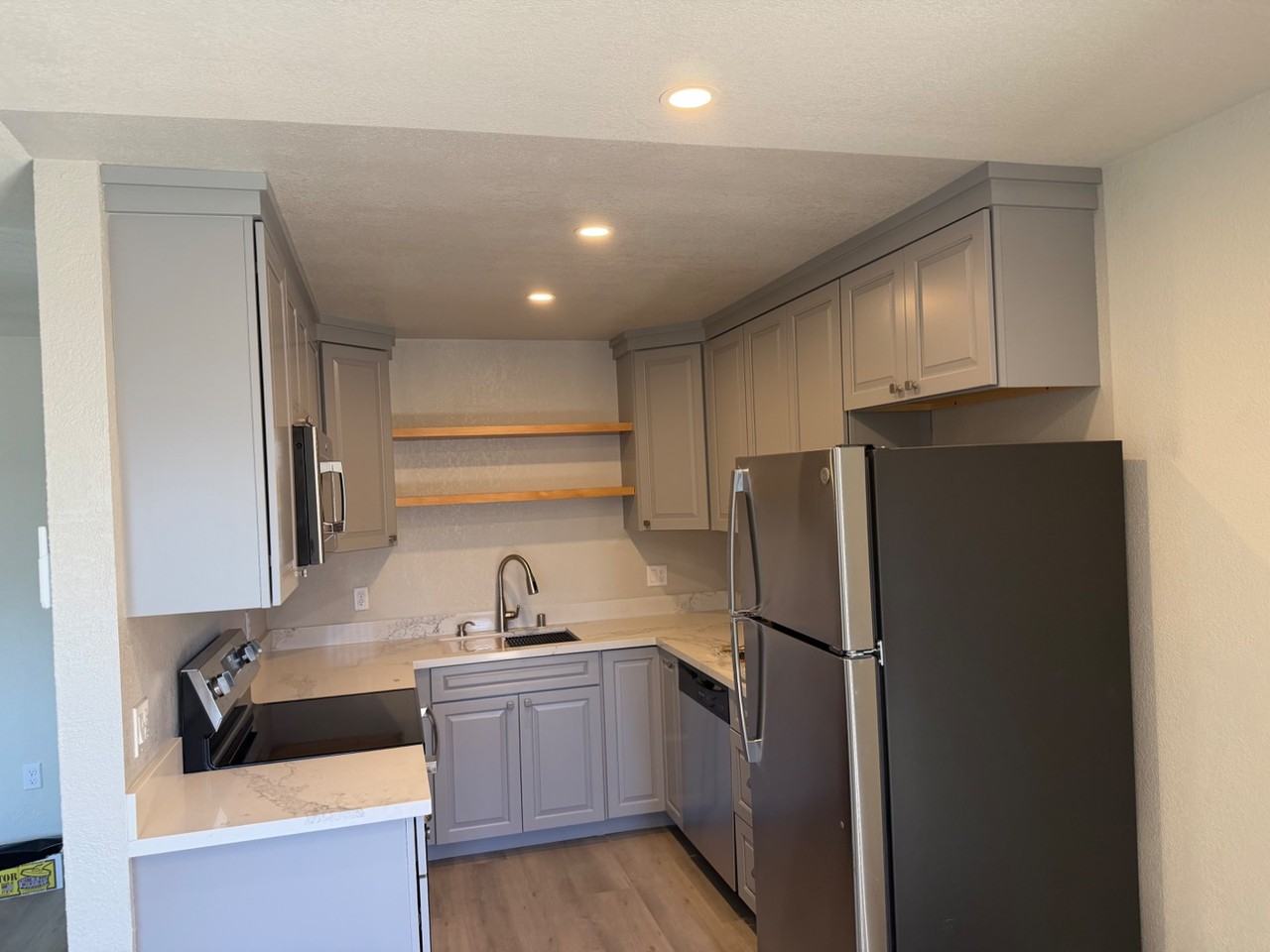 130 Village Ct - Photo 4 of 10