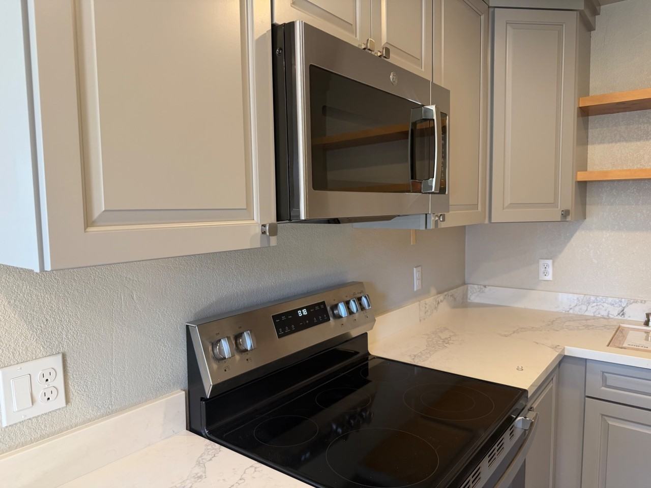 130 Village Ct - Photo 6 of 10