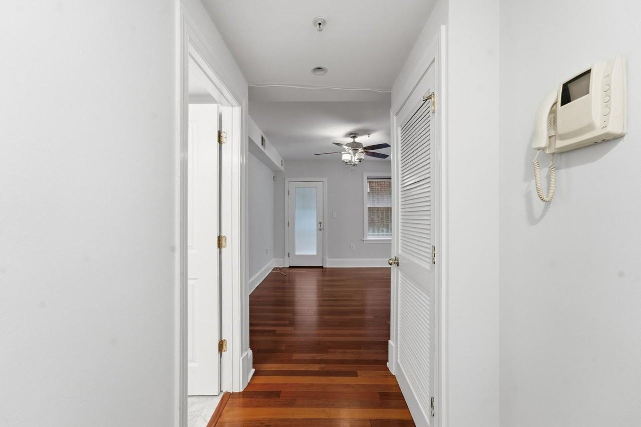1465 Columbia Rd Nw - Photo 3 of 20