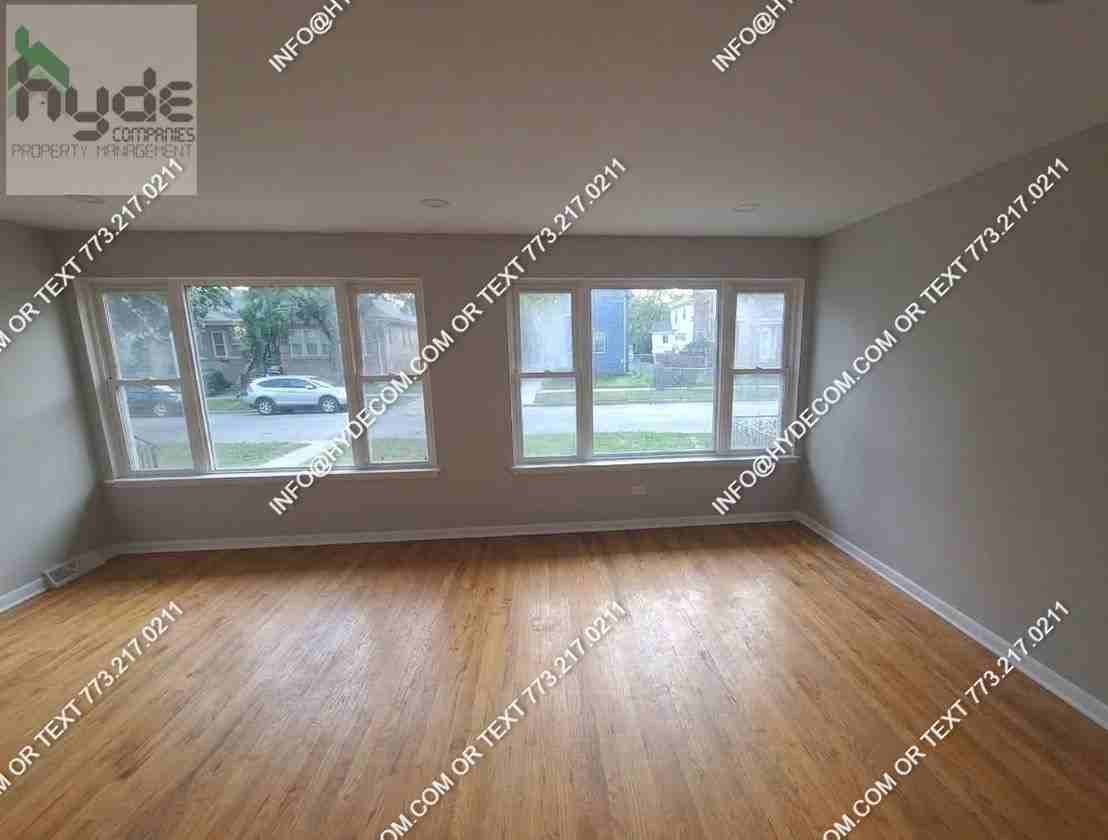 8922 S Lowe Ave #1 - Photo 2 of 11
