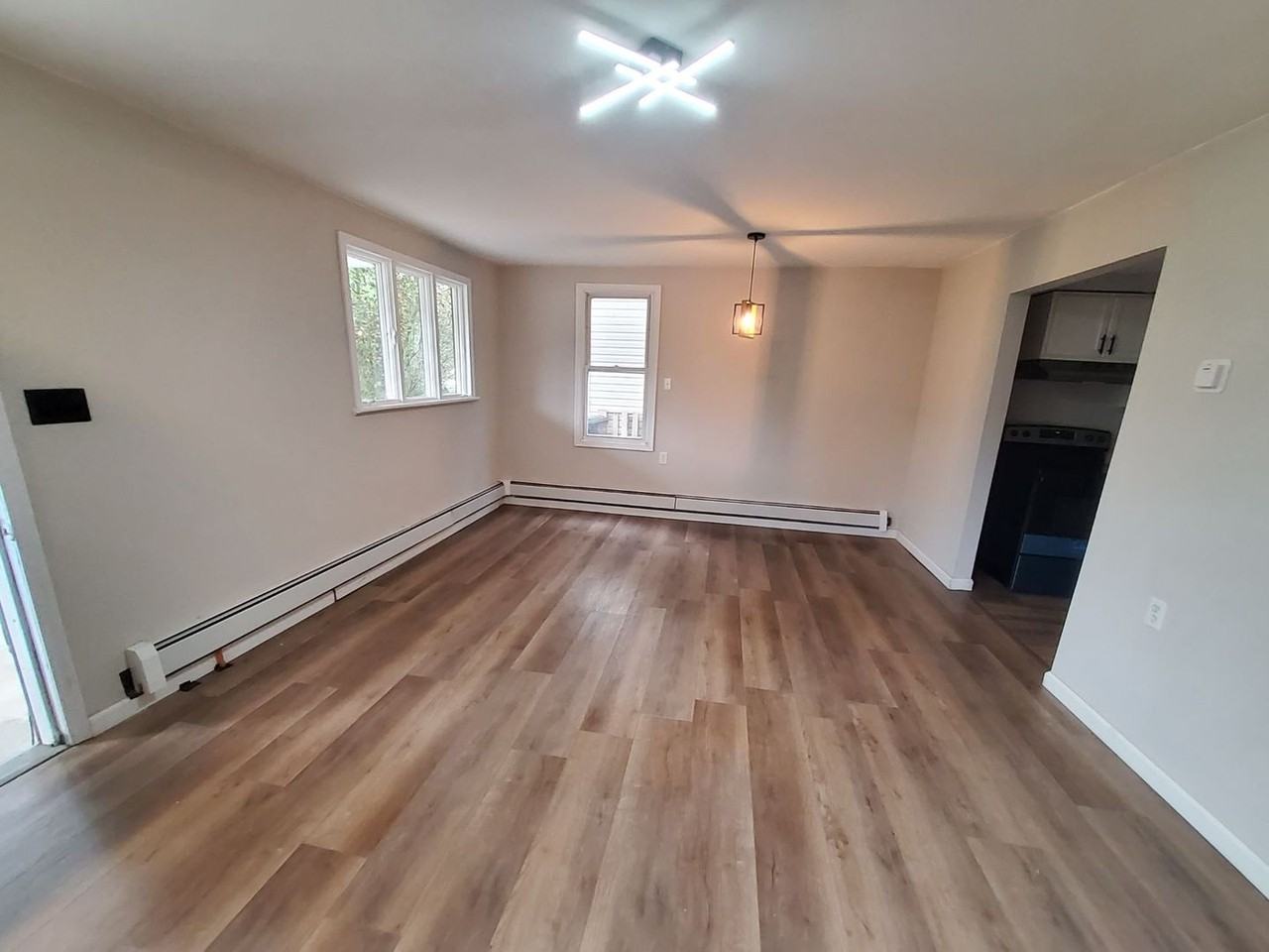 606 Meadow Ave - Photo 4 of 41