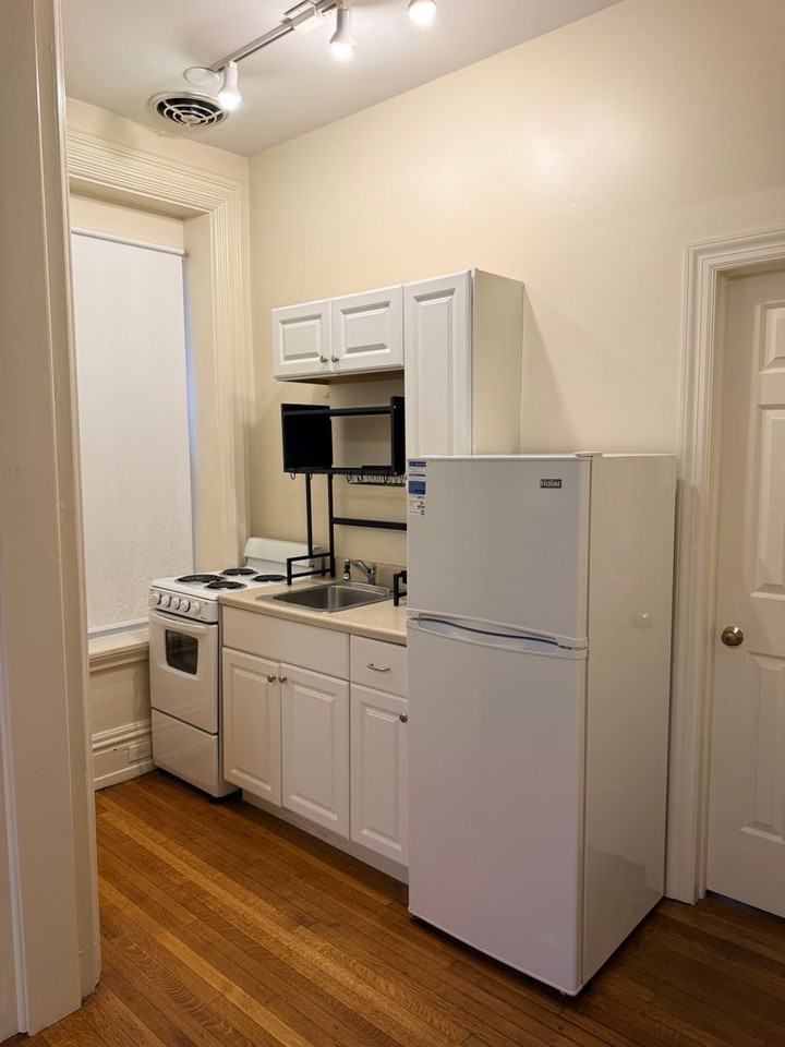150 W Louther St - Photo 4 of 35