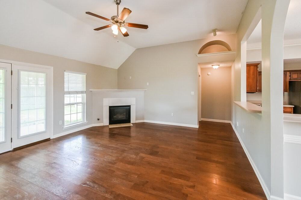8415 Linda Shore Dr N - Photo 5 of 17