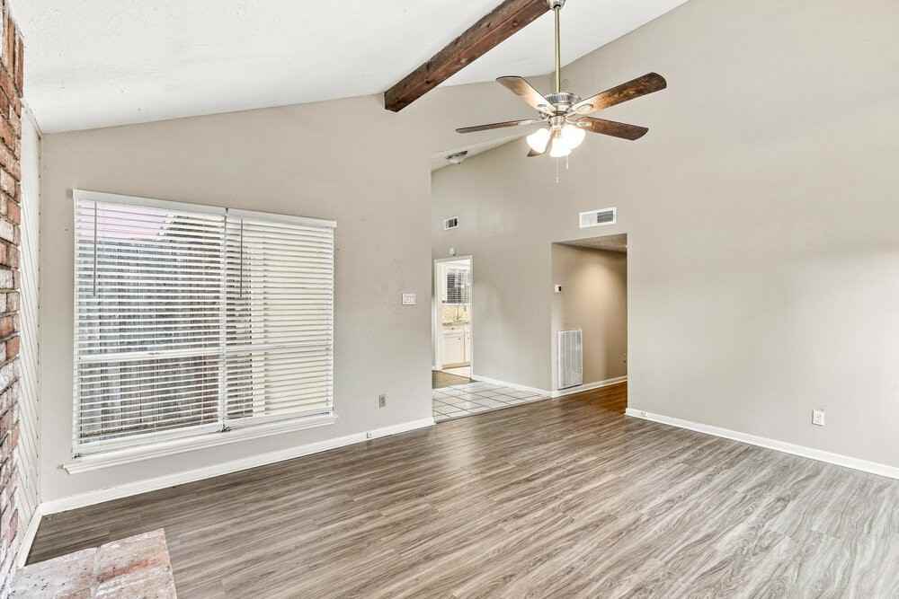 11807 Gatlinburg Dr - Photo 6 of 17