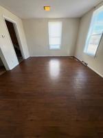 featured image of 909 La Crosse St