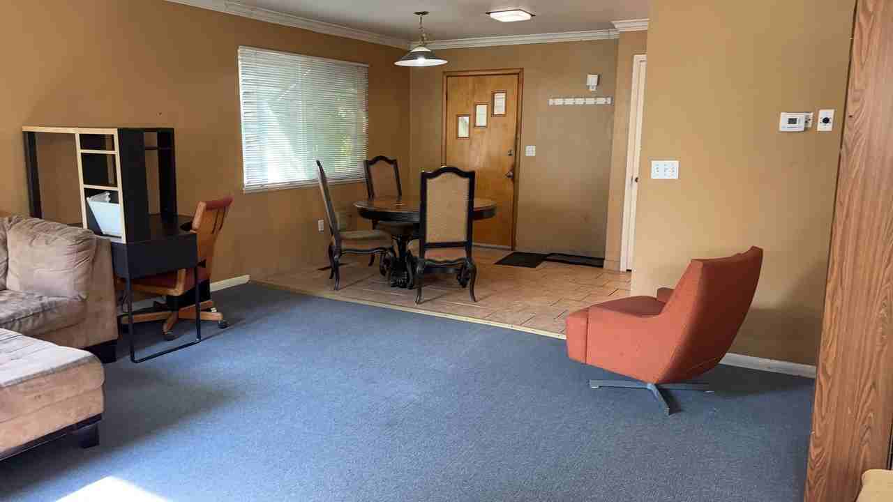 640 E 500 N - Photo 2 of 5