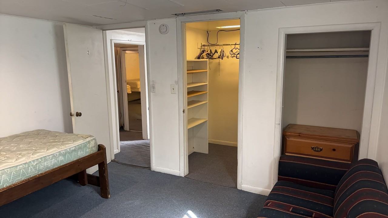 640 E 500 N - Photo 5 of 5