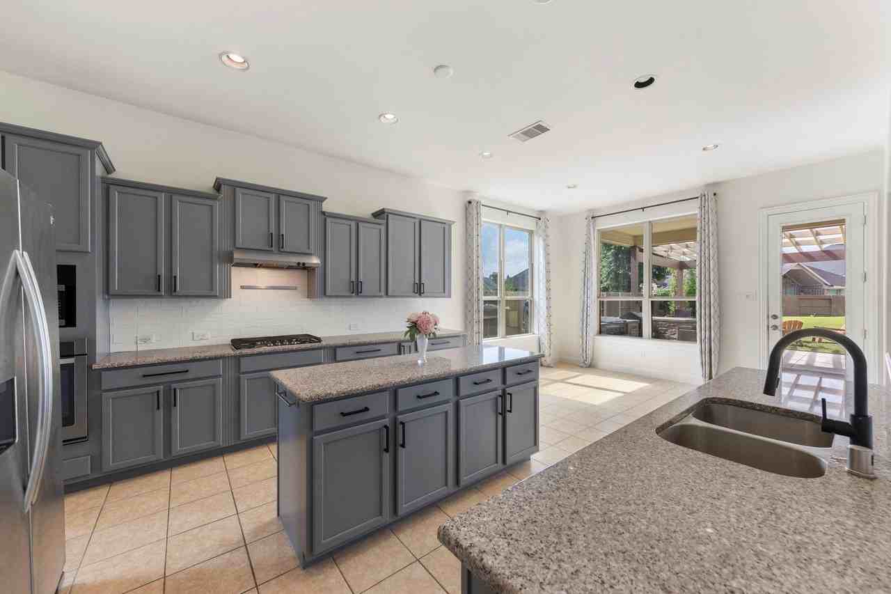 10235 S Goshawk Trl #1
