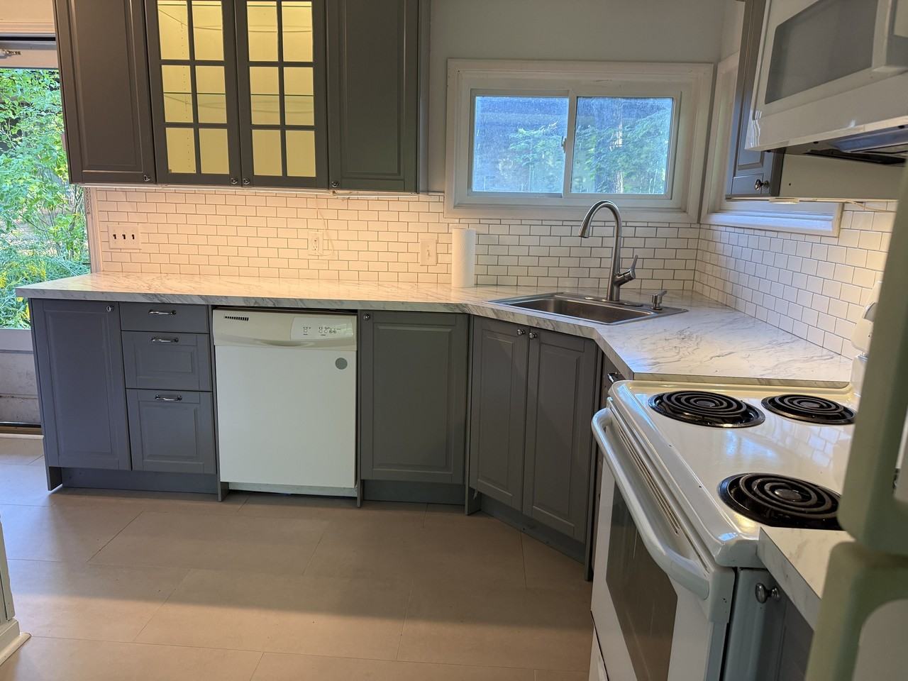 413 S Revena Blvd #413 - Photo 2 of 16