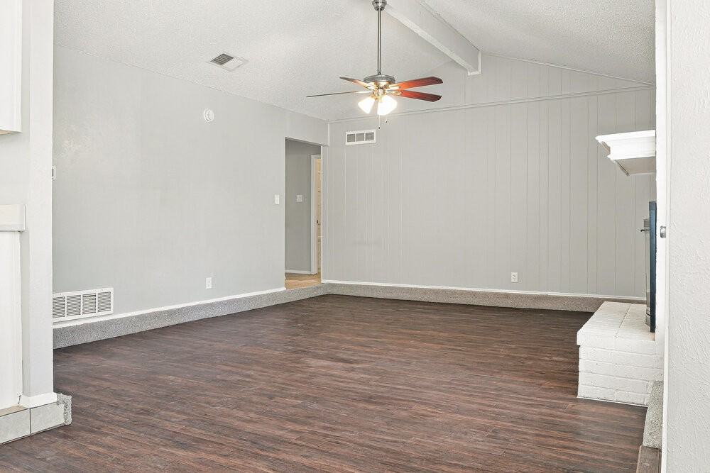 2821 Lana Cir - Photo 5 of 16