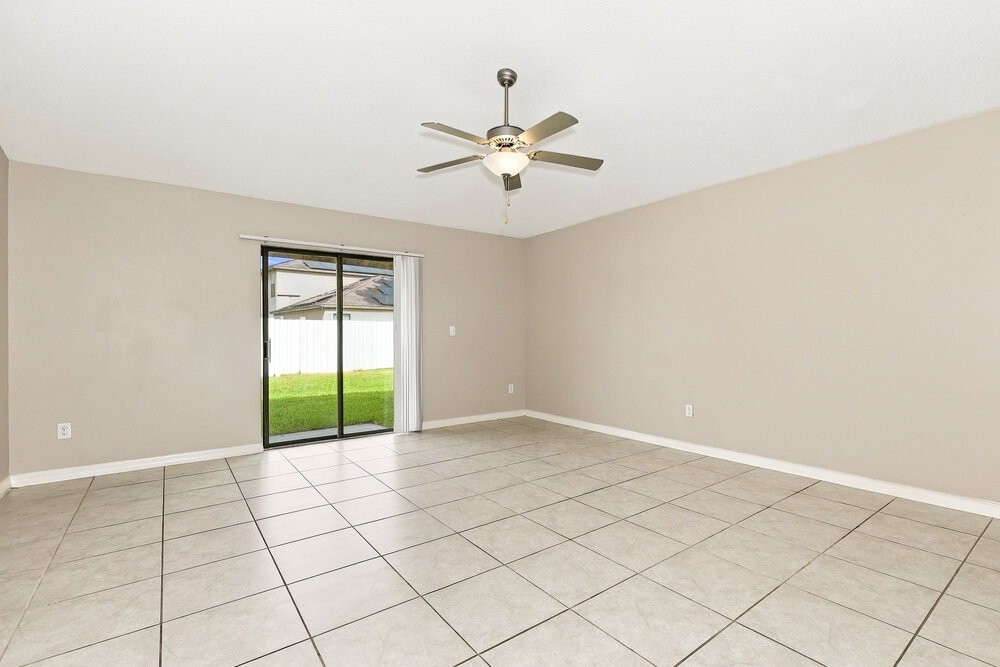 3189 Lytton Hall Dr - Photo 4 of 16