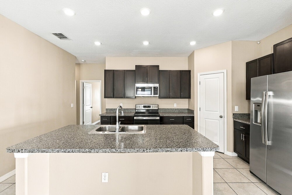 3189 Lytton Hall Dr - Photo 6 of 16