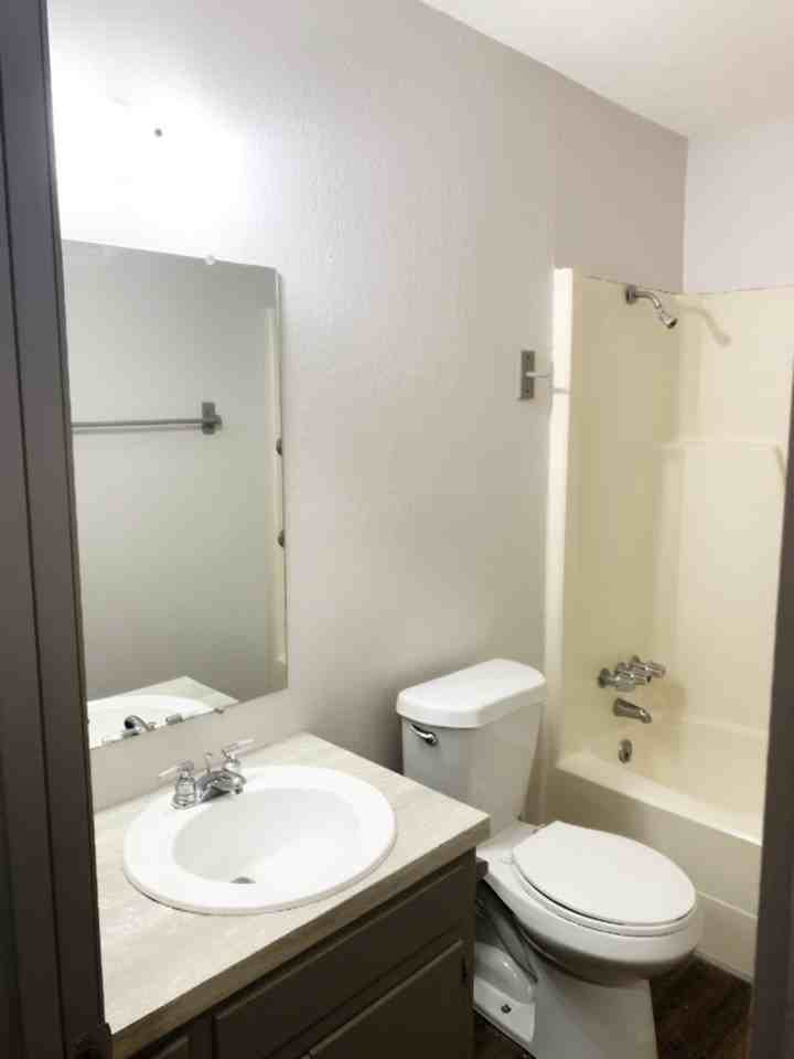 120 7th St Sw #120 - Photo 5 of 11