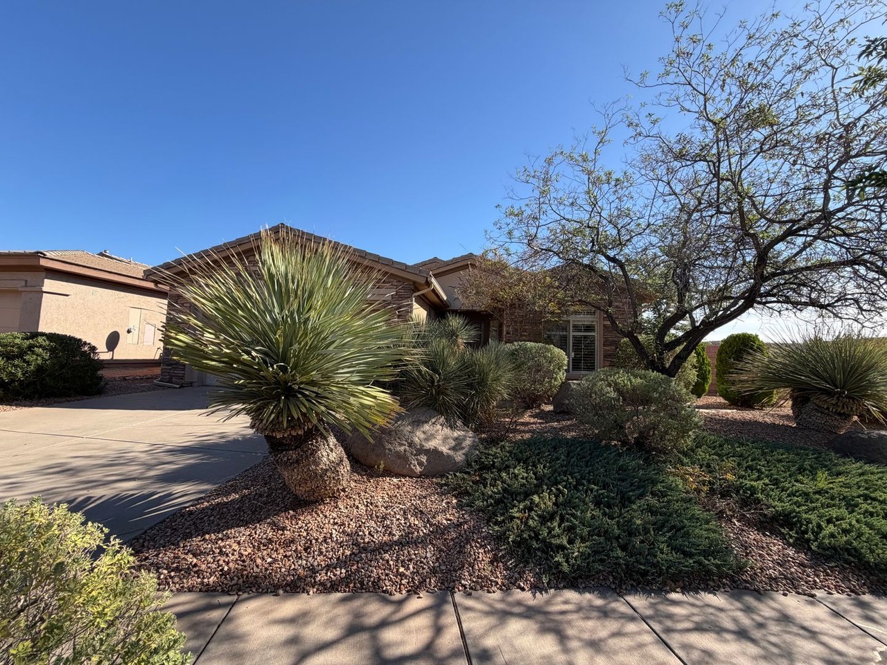 2428 N Expedition Dr - Photo 2 of 38