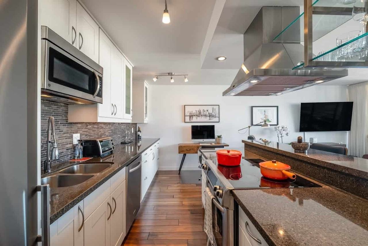 1725 Stratford Place Apts. - Photo 4 of 22