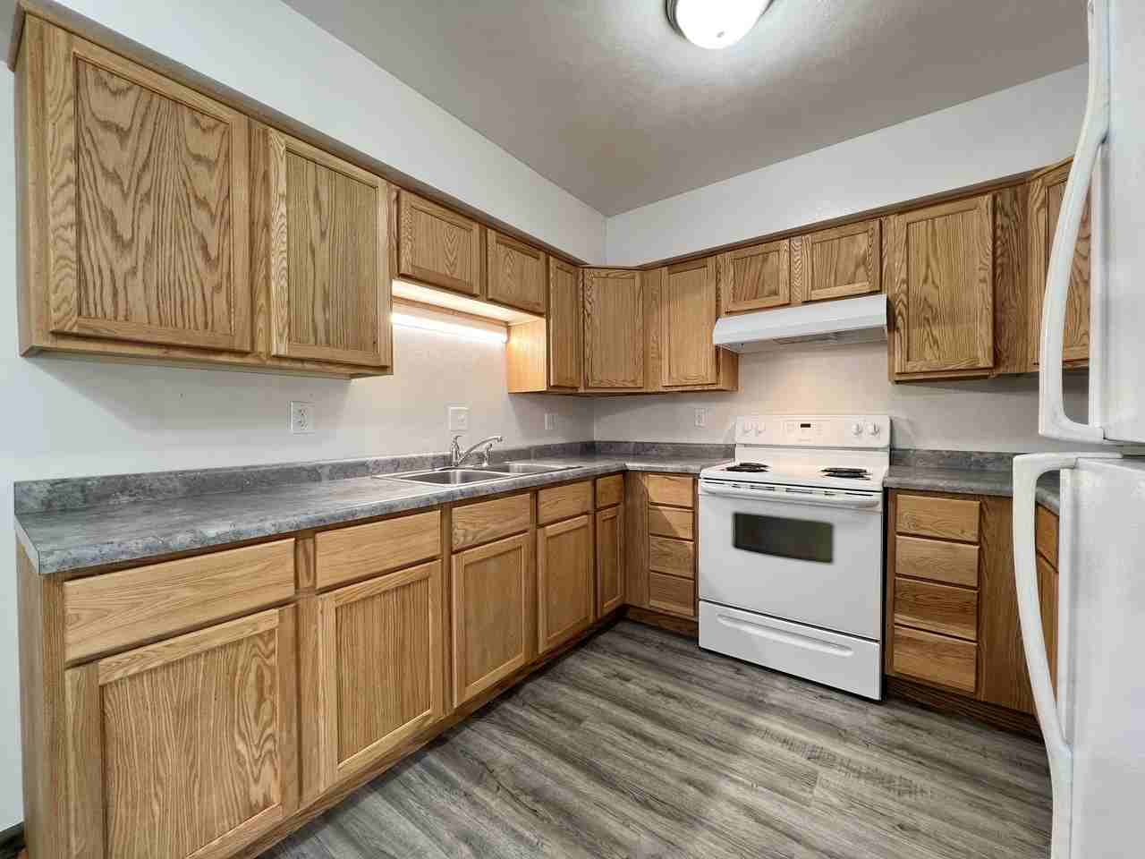 3170 Hillcrest Rd #2 - Photo 5 of 13
