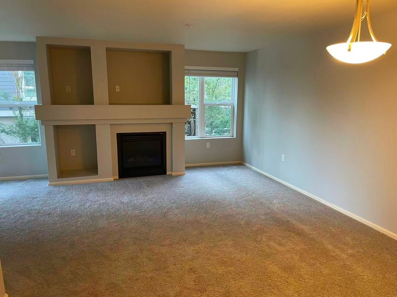 4343 Roosevelt Way Ne #304 - Photo 3 of 16
